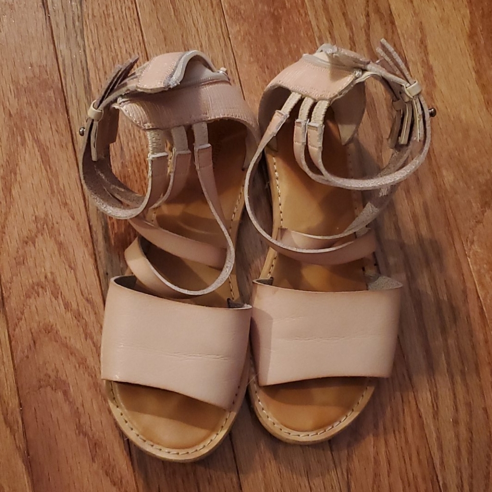 American Eagle Sandals